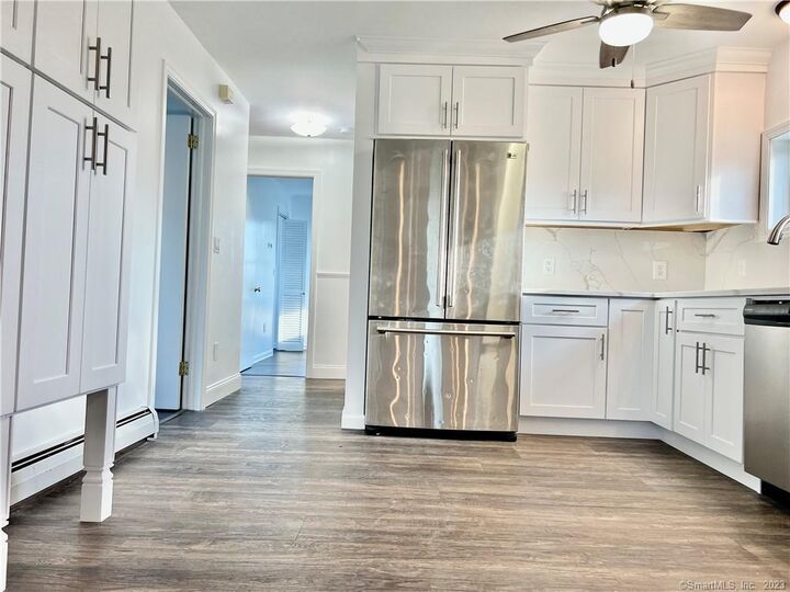 826 Oldfield Road 2nd Fl+3rd Fl  Fairfield CT 06824 photo