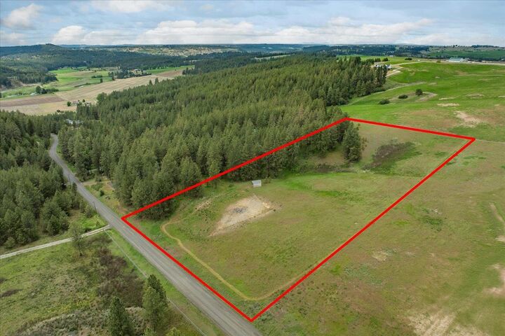 Property Photo: 52xx E Stoughton Rd WA 99036