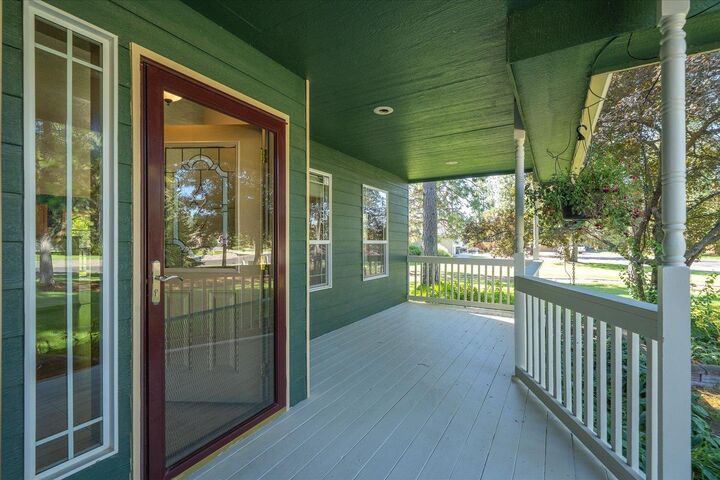 Property Photo: 6195 Khloe Ct WA 99026
