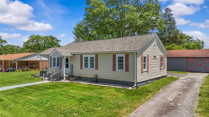 Property Photo: 28 Woodward Street SC 29388