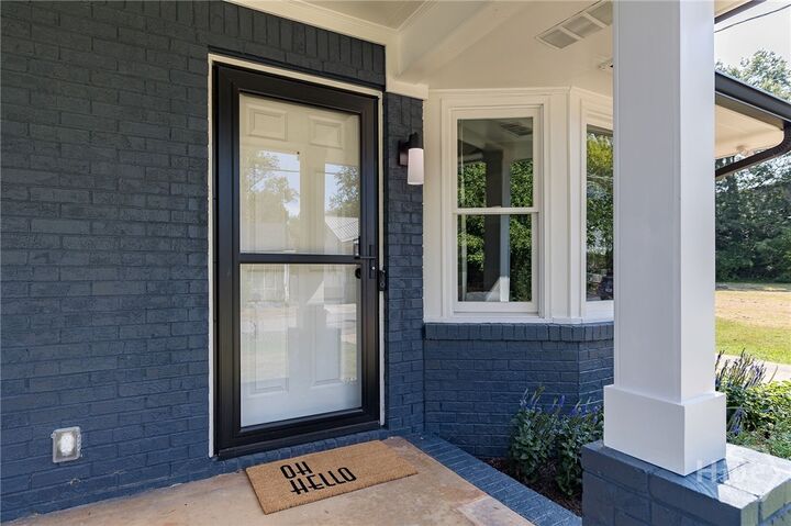 Property Photo: 270 Atlanta Avenue GA 30601