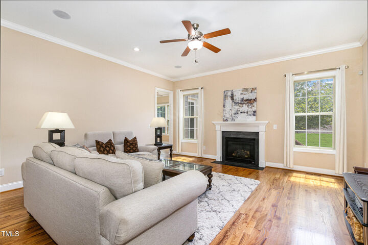 Property Photo: 957 Regency Cottage Place NC 27518