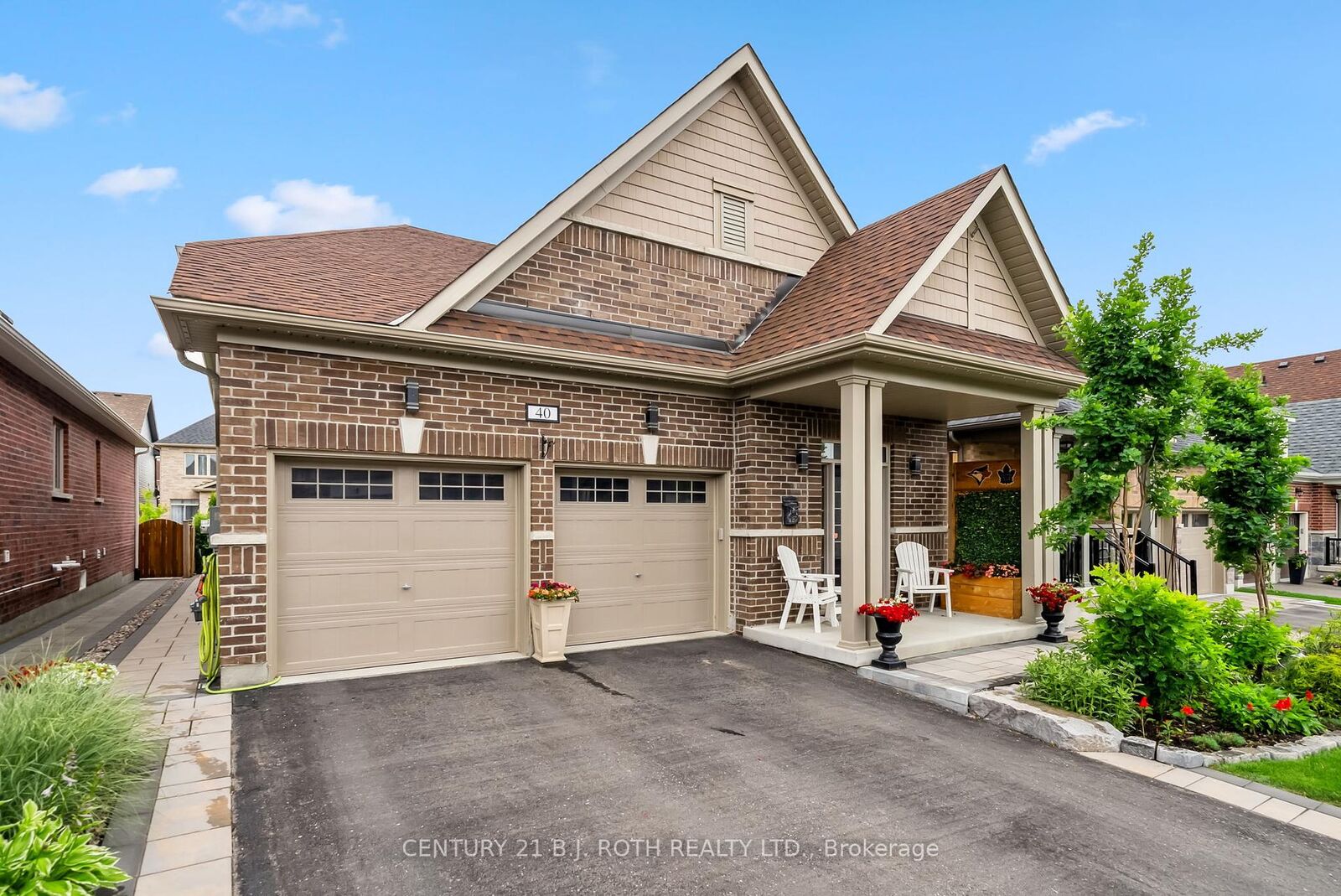 Property Photo: 40 Glenhaven Court ON L9L 0A8