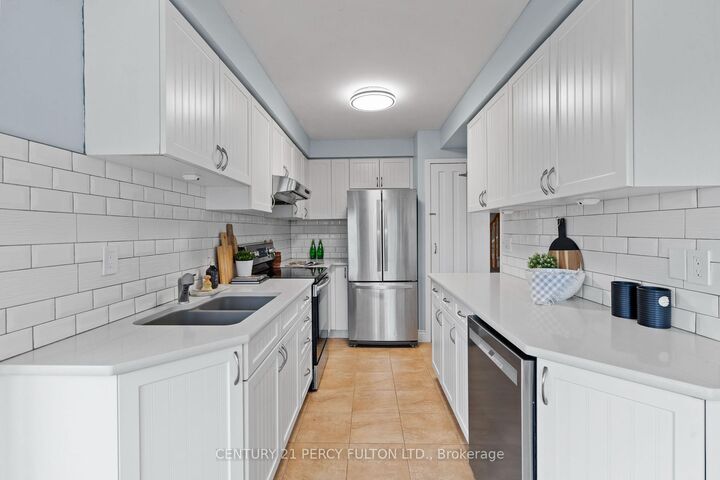 Photo de la propriété: 25 Heaver Drive ON L1N 9K4