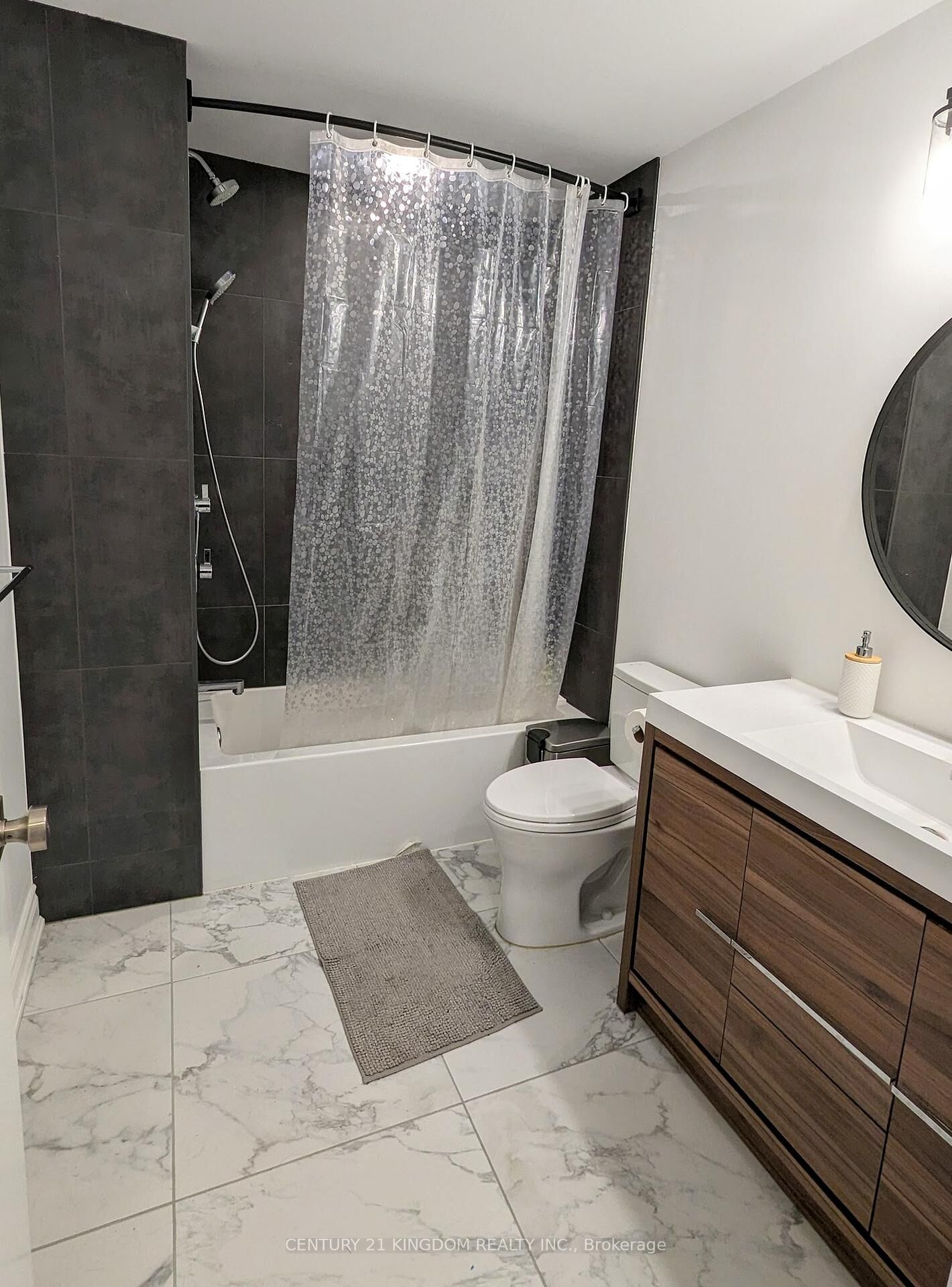 Photo de la propriété: 93 Perivale Crescent Bsmt ON M1J 2C4
