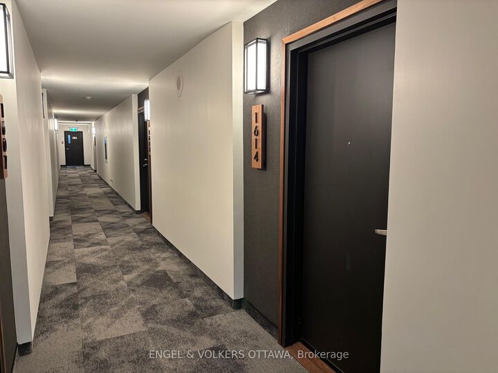 Property Photo: 40 Landry Street 1614 ON K1L 8K4