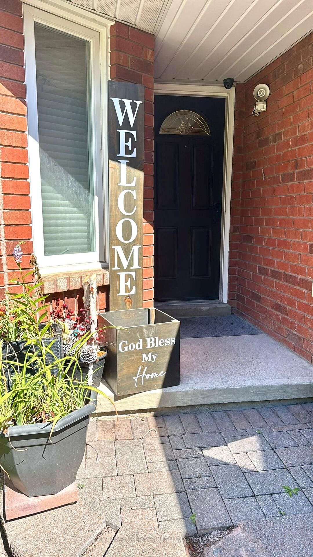 Photo de la propriété: 1638 Melman Street ON L1X 2C5