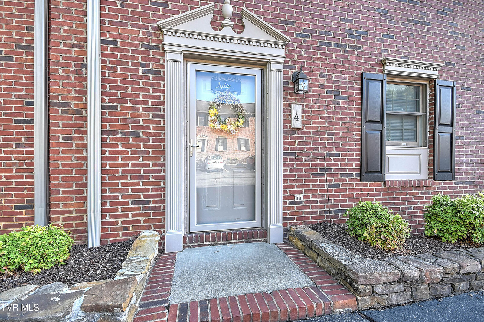 Property Photo: 1201 East 8 Th Avenue 4 TN 37601