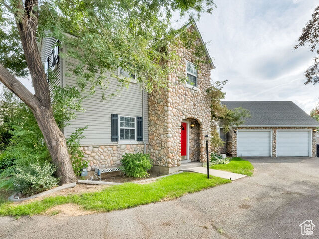 Property Photo:  9688 S 1700 E  UT 84092 