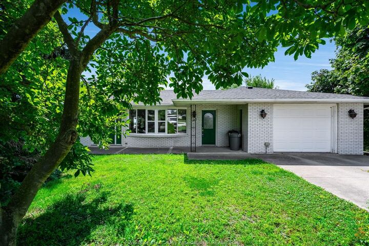 2017 Talbot Road  Kingsville ON N9Y 2E4 photo