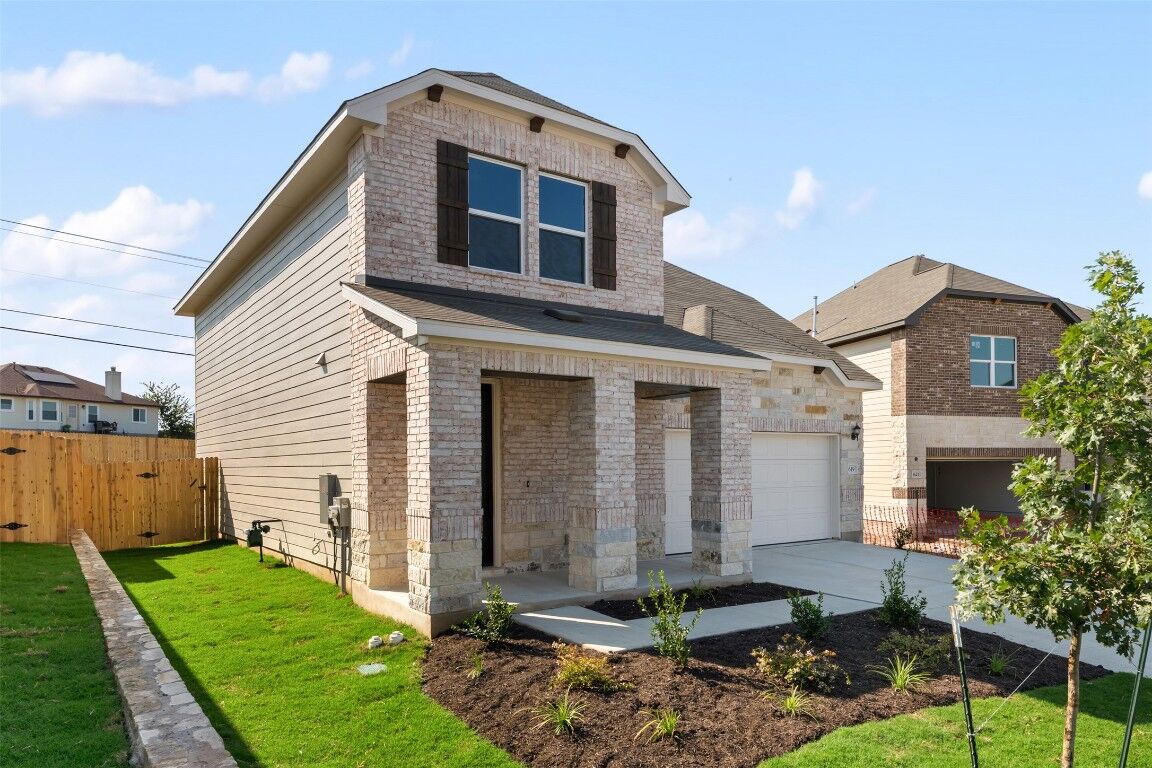 Property Photo:  619 Palo Brea Loop  TX 78634 
