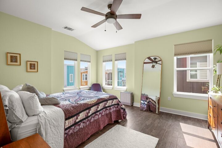 Property Photo: 1925 Dinsdale Lane 179C TX 78741
