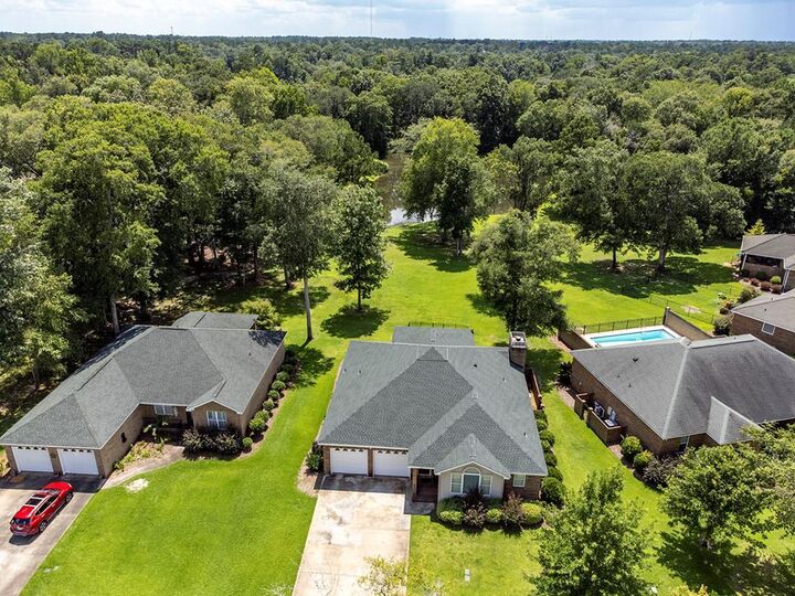 Property Photo: 206 Saxton Place GA 31763