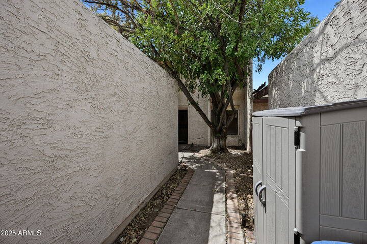Property Photo:  1916 S River Drive  AZ 85281 
