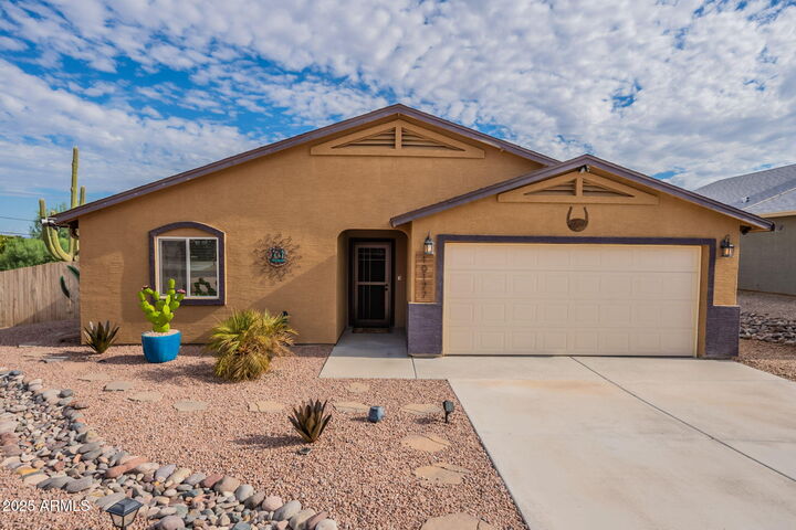 10177 E La Palma Avenue  Gold Canyon AZ 85118 photo