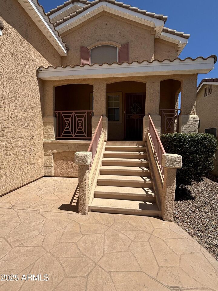 Property Photo: 970 W Leah Lane AZ 85233