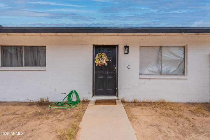 Property Photo: 704 W 11th Street AZ 85122