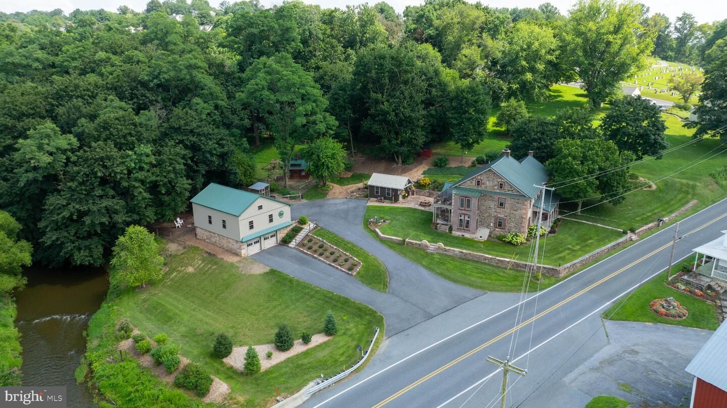Property Photo: 335 N Clay Road PA 17543