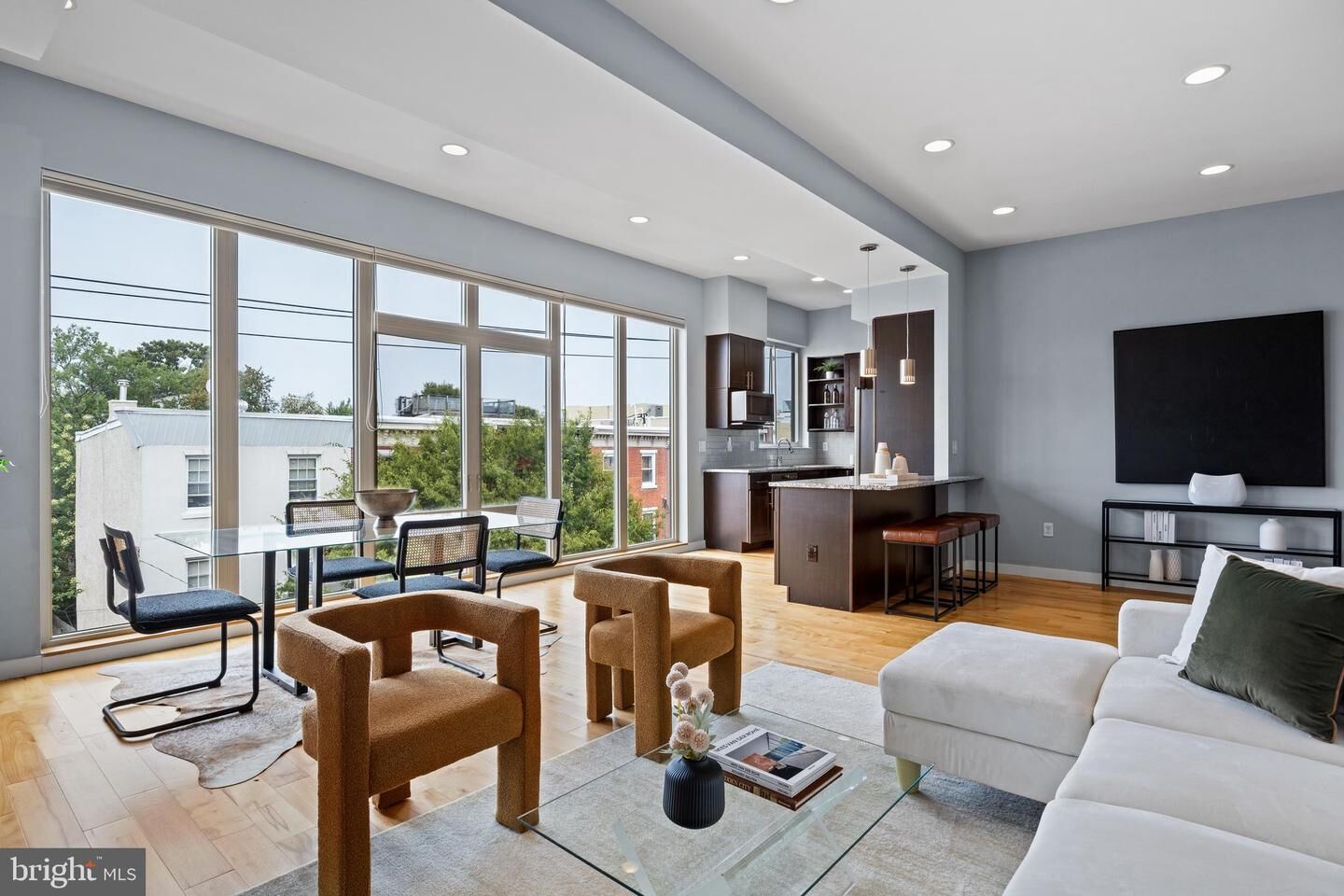 Property Photo: 1930 Parrish Street Unit 4 PA 19130