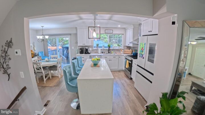 Property Photo: 16883 Toms River Loop VA 22026