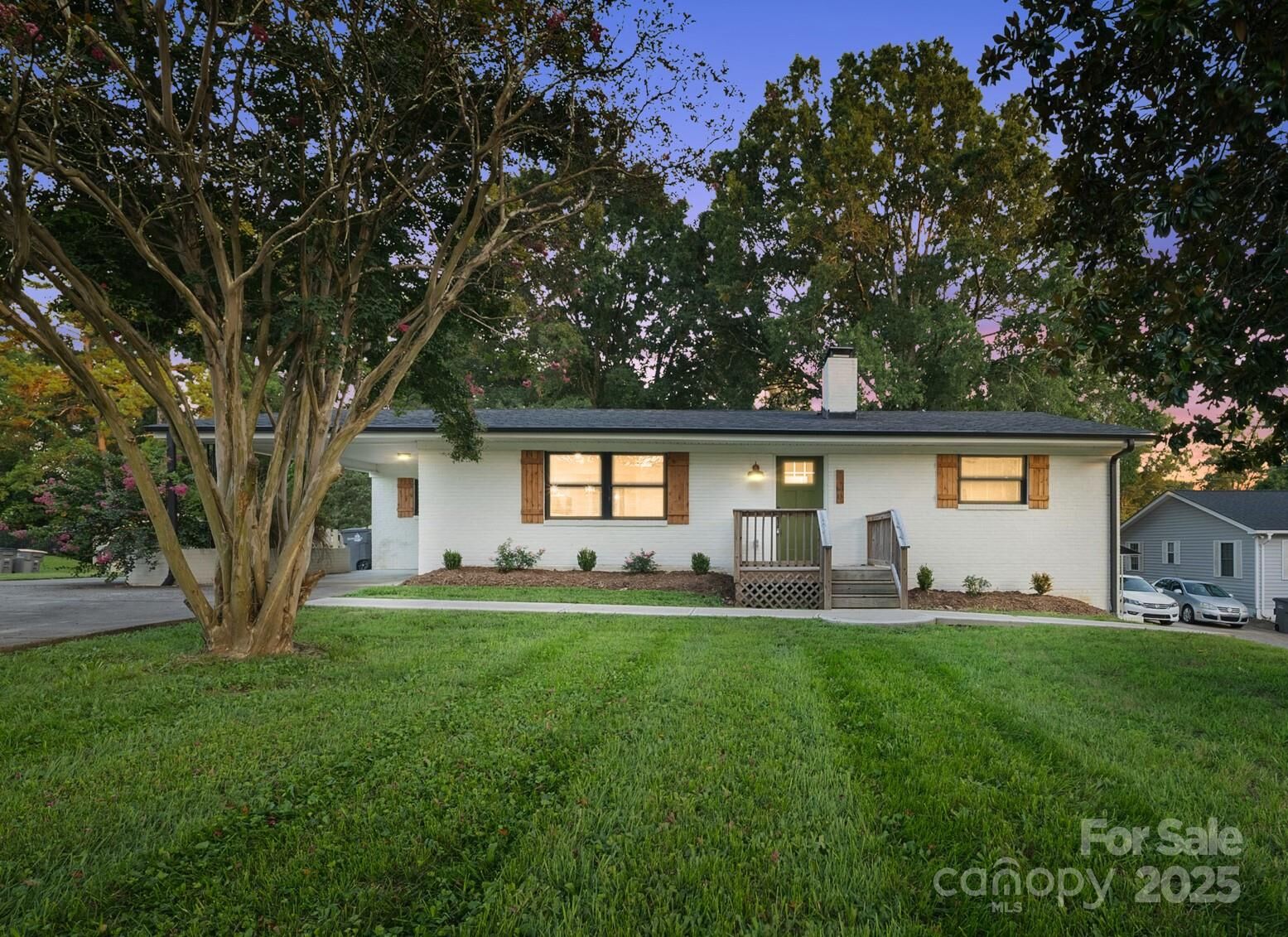 Property Photo: 729 Fisher Street NC 28027