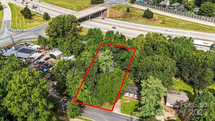 Property Photo: 734 Dewolfe Street NC 28208
