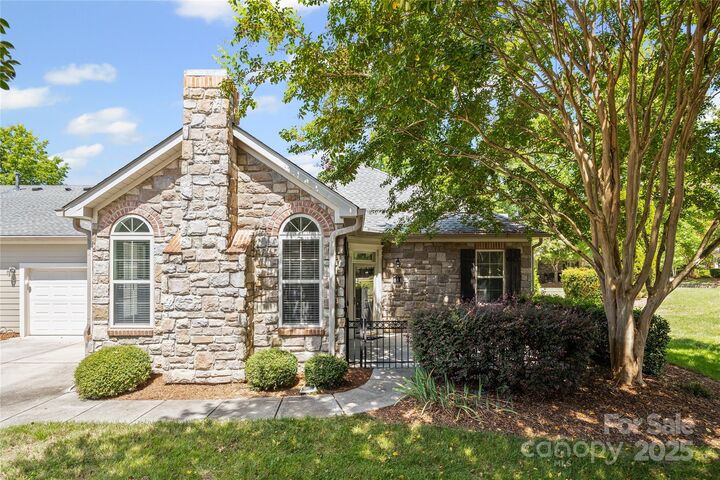 811 Ledgestone Court  Tega Cay SC 29708 photo