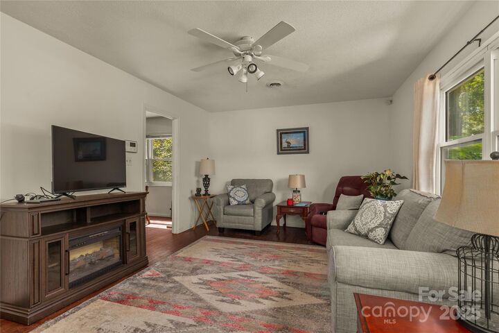 Property Photo: 21 Mount Carmel Drive NC 28806