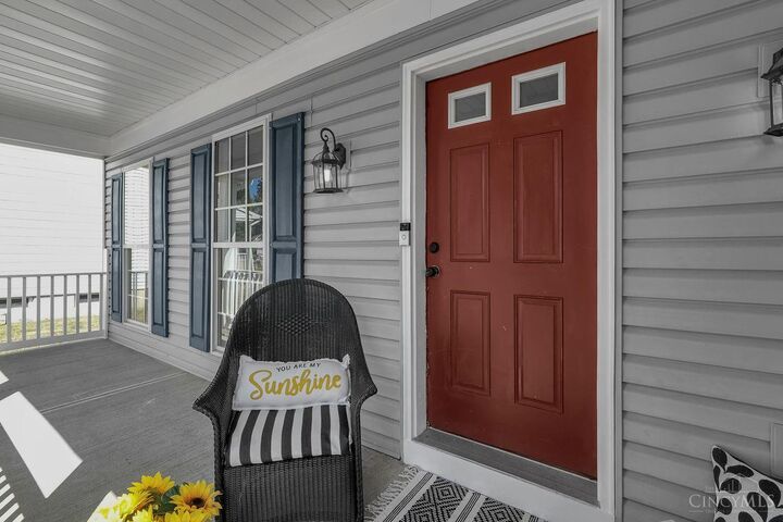 Property Photo:  142 Village Court  OH 45050 