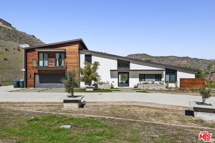 Property Photo: 31830 Lobo Canyon CA 91301