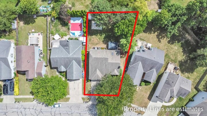 Property Photo: 7623 Kemper Lakes Drive OH 43147