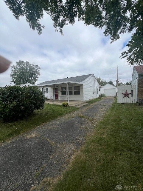 Property Photo: 4733 Barnhart Avenue OH 45432