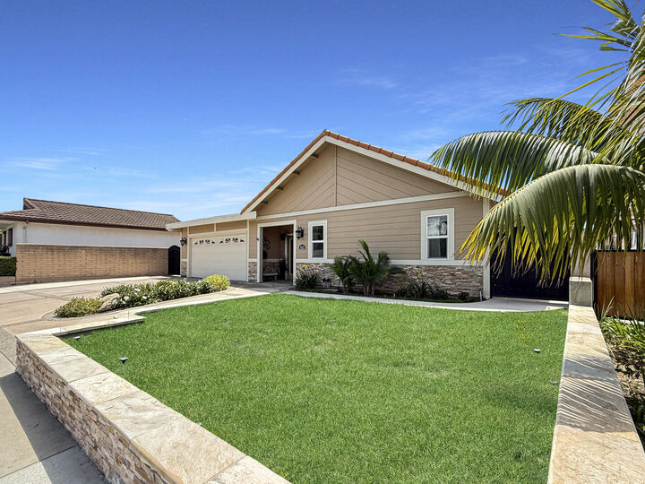 Property Photo: 4103 Calle Bienvenido CA 92673
