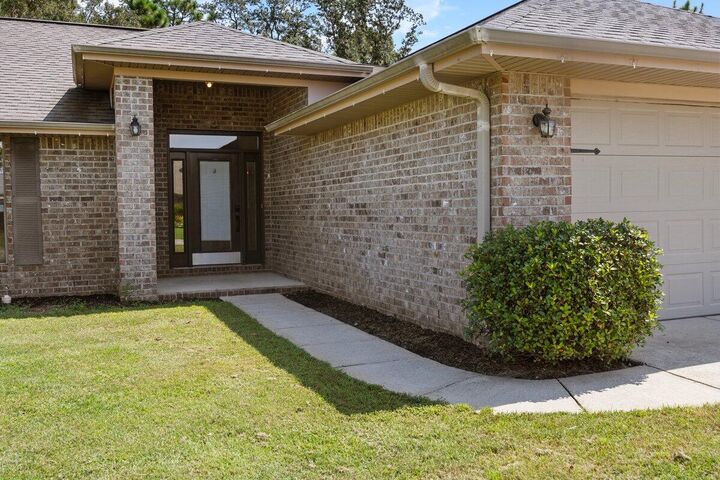 Property Photo:  1976 Bay Pine Circle  FL 32563 