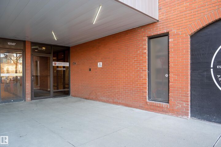 Property Photo: 10145 109 Street NW 809 AB T5J 3M5