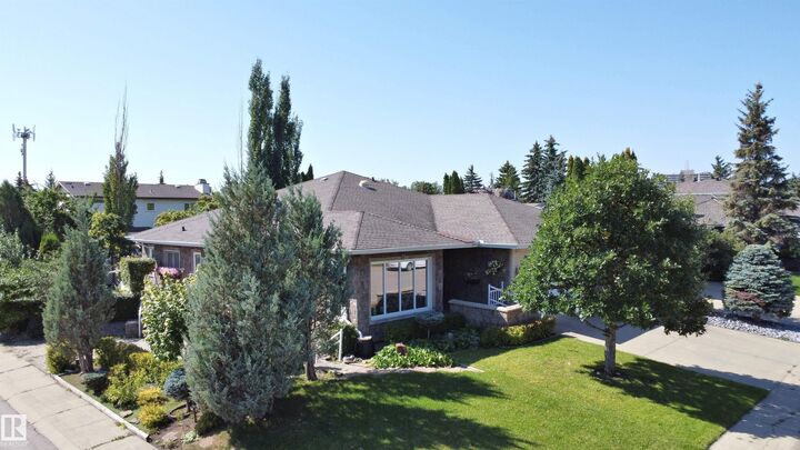 Property Photo: 131 Walsh Crescent NW AB T5T 5L7