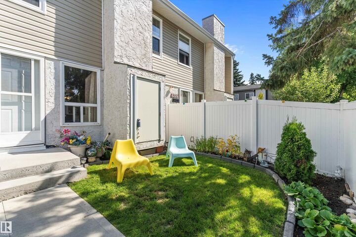 Property Photo: 6322 184 Street NW AB T5T 2N8