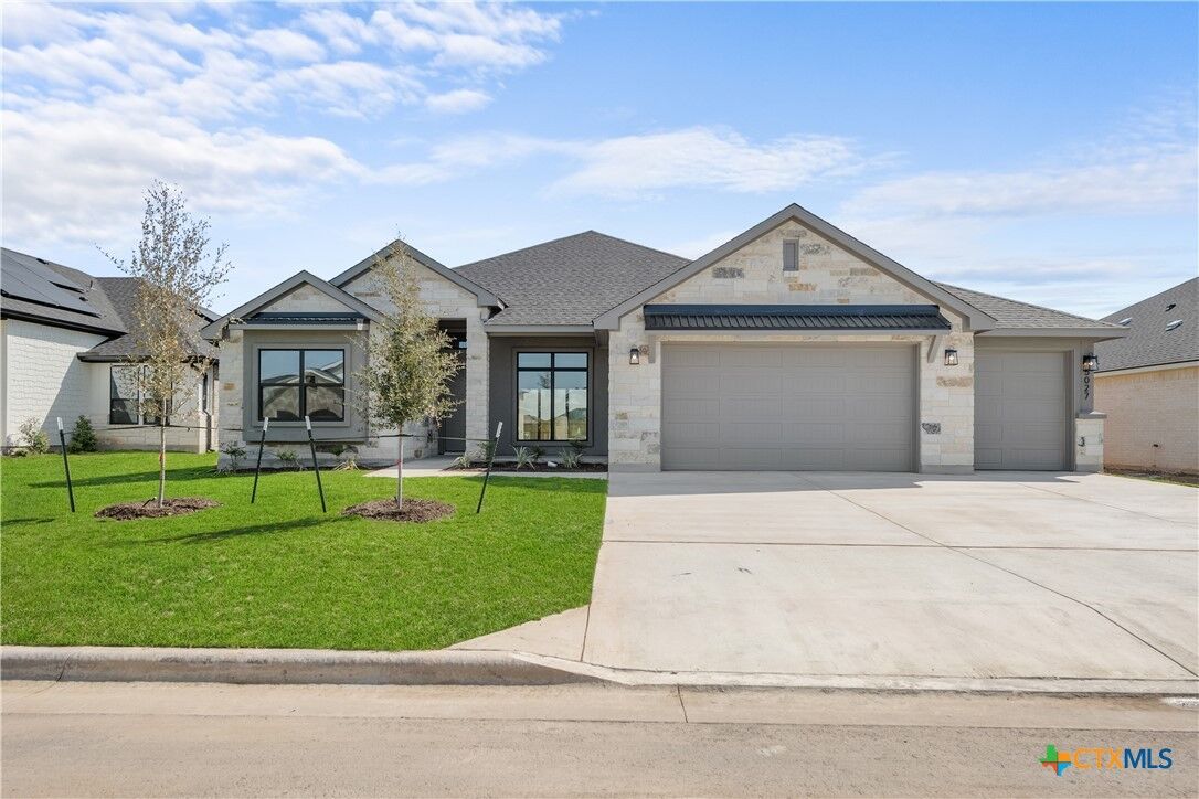 Property Photo:  5027 Fence Line Trail  TX 76559