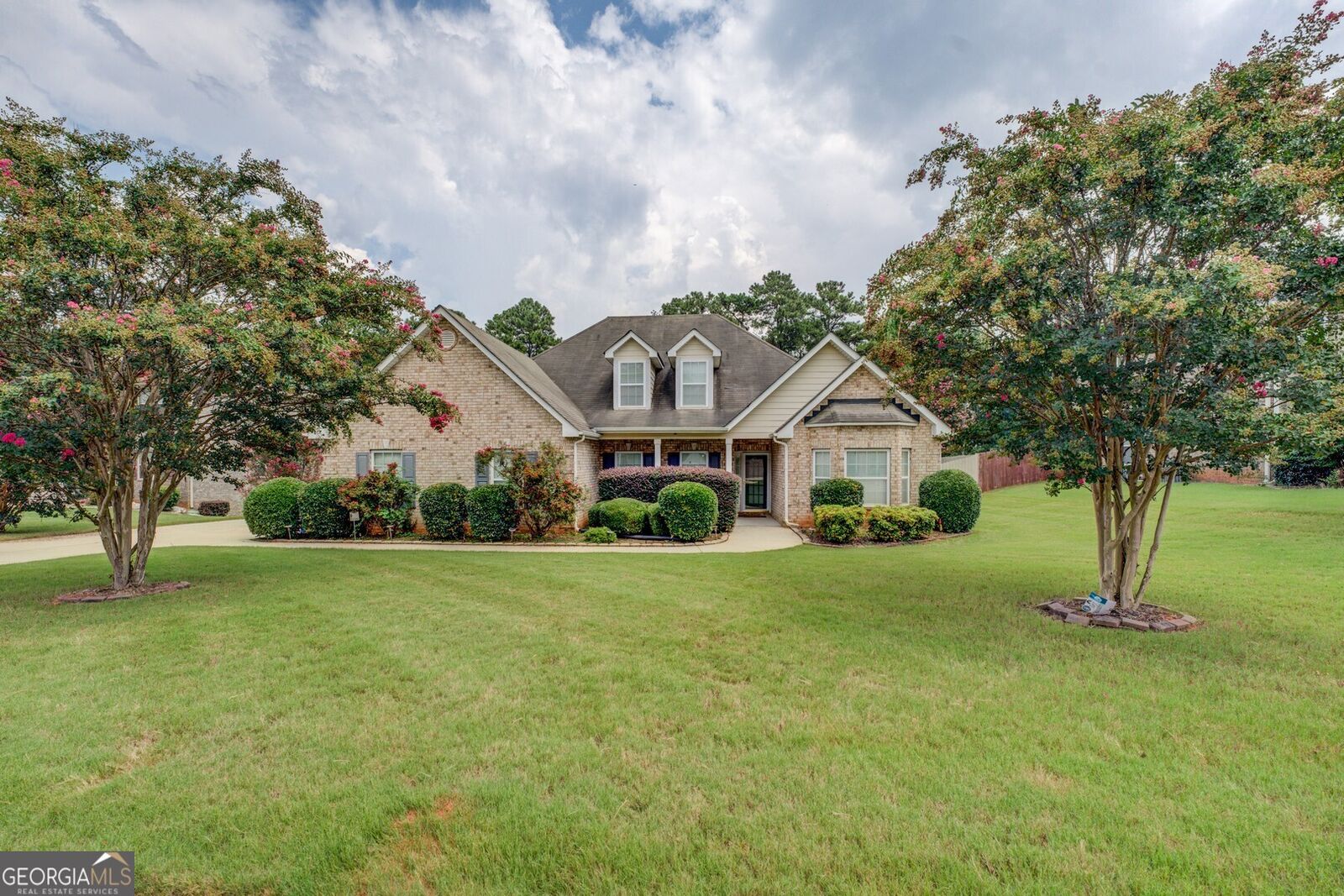 Property Photo: 1141 Carillon Drive SE GA 30013