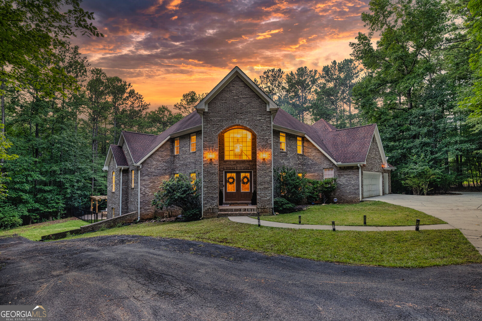 Property Photo: 394 S Alexander Creek Road GA 30263
