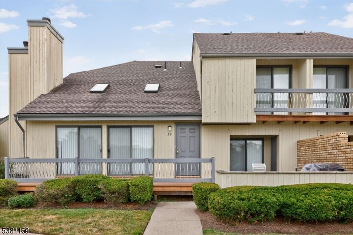 Property Photo: 35 Woodhill St 35 NJ 08873