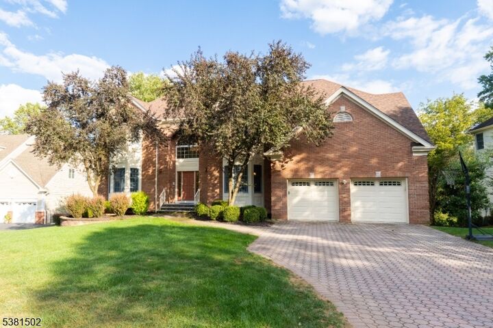 18 Beacon Crest Dr  Bernards Twp. NJ 07920 photo