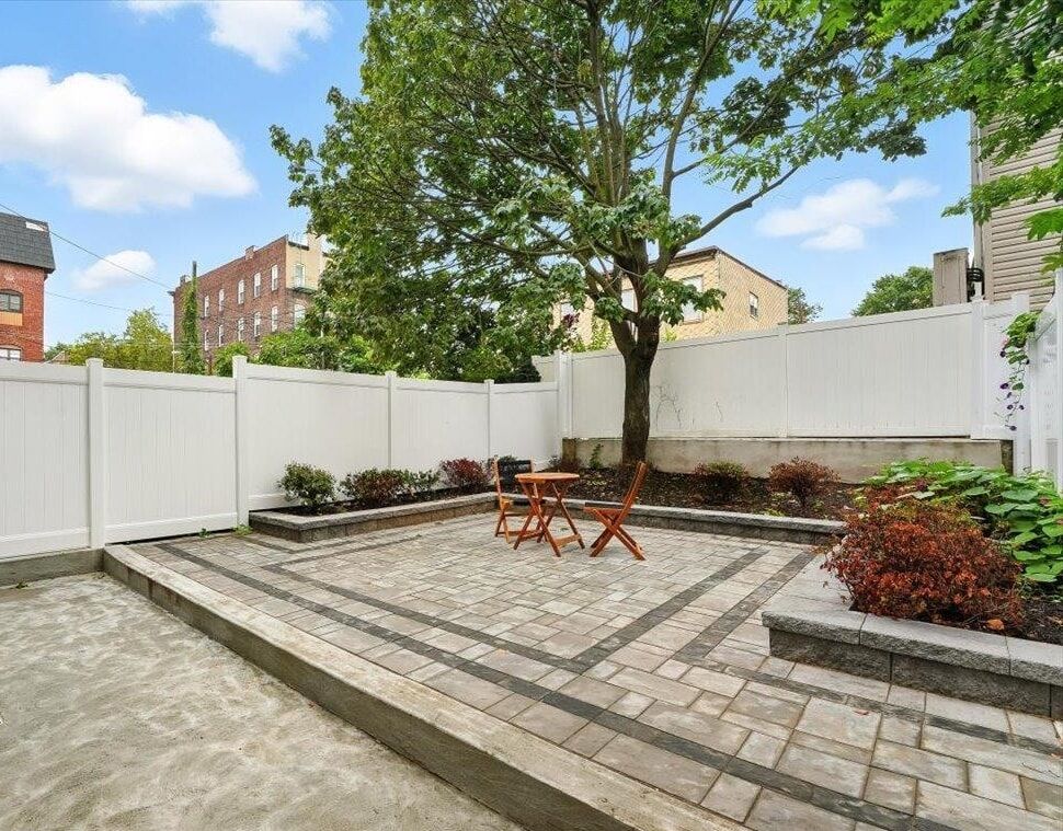 Property Photo:  184 Central Ave 1  NJ 07307 