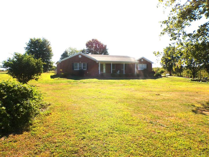 Property Photo:  1828 Guynn Road  KY 40403 