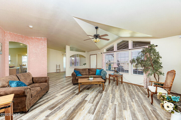 Property Photo: 4206 N Cordes Rd AZ 86413