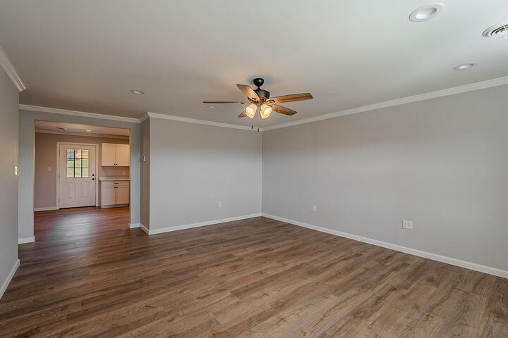 Property Photo:  305 Chandler Road  TN 37681 