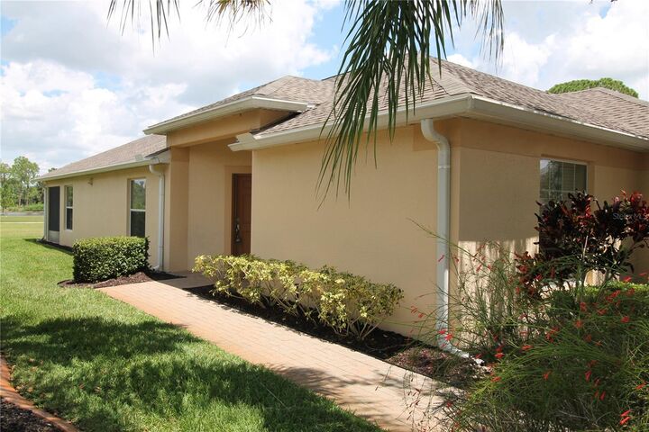 Property Photo: 418 Del Sol Avenue FL 33837