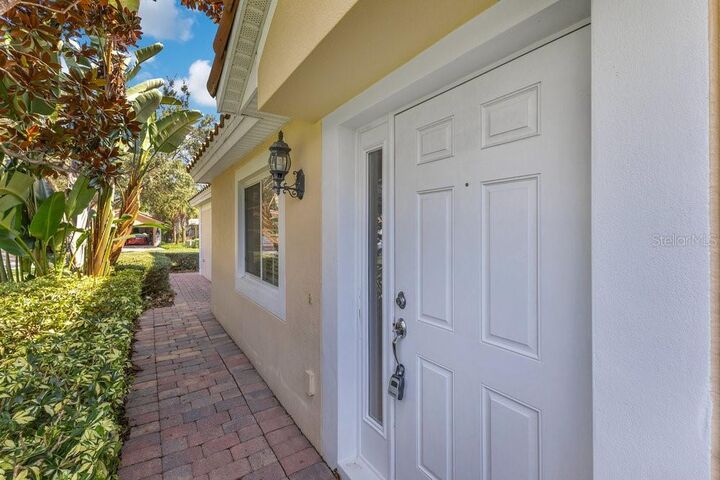 Property Photo: 11995 Fiore Drive FL 32827