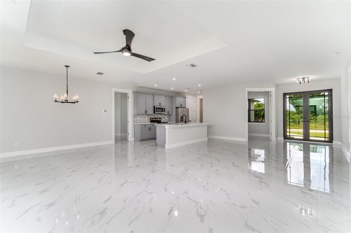 Property Photo: 3113 14th Street SW FL 33976