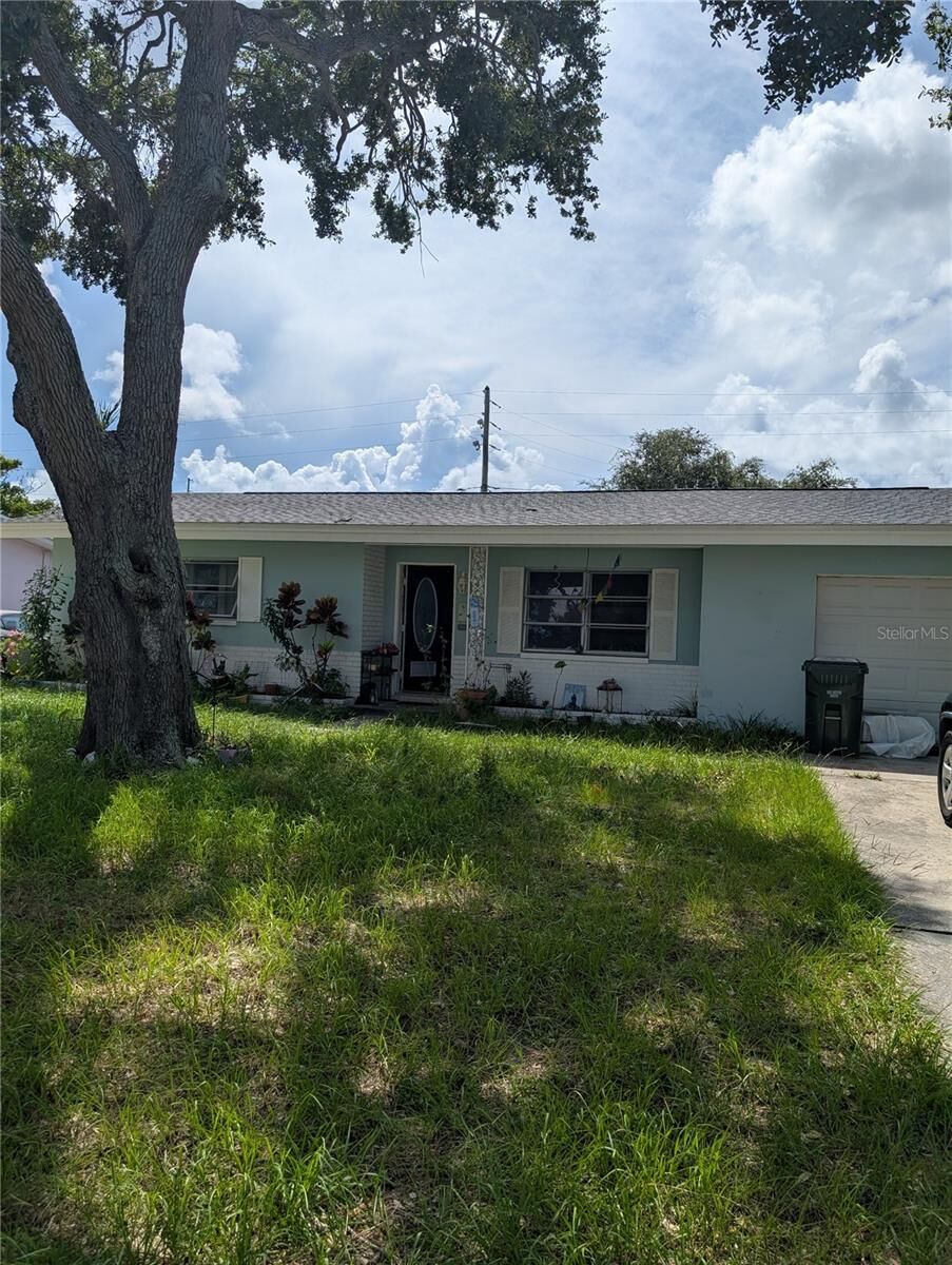 Property Photo: 1309 Regina Drive W FL 33770